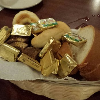 Hickory Bar-B Que - Lots of bread. Pumpernickel bread was really salty. Mini bagels were cute and a nice touch. - Steakhouses Near Me - Dayton, Ohio