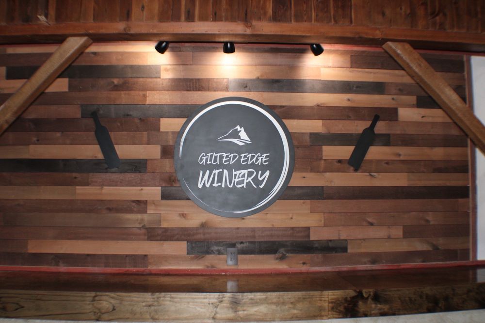 Gilted Edge Winery - vineyard in Newark, IL