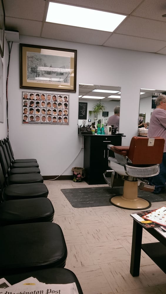 RICK’S BARBER SHOP Updated October 2024 19 Reviews 12 N Washington St, Rockville, Maryland