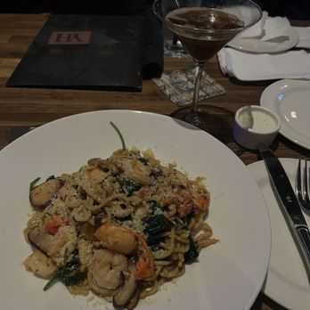 Yard House - Lobster Garlic Noodles - New American Near Me - Brea, California
