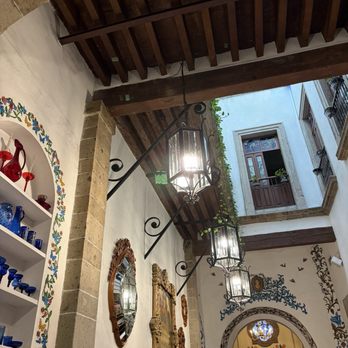 Café de Tacuba - Place indoors - Mexican Near Me - México, D.F., DIF
