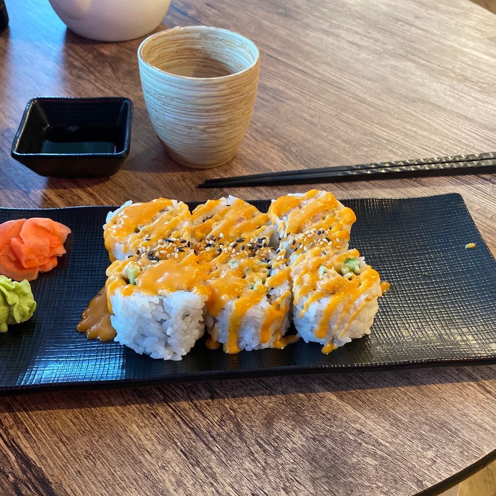 Sushi Hama - Spicy tuna roll - Sushi Bars Near Me - Kelowna, British Columbia Sushi Hama - Spicy tuna roll - Sushi Bars Near Me - Kelowna, British Columbia