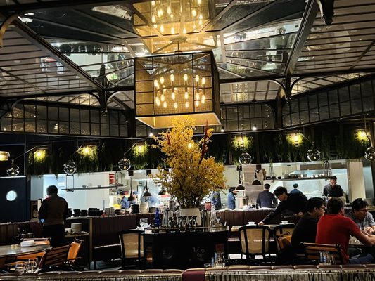 Mott 32 Vancouver by null