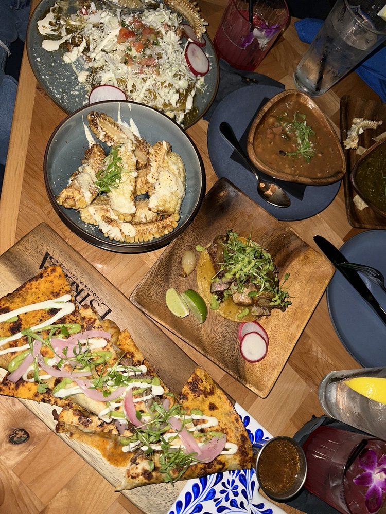 Estrella Taqueria Lounge