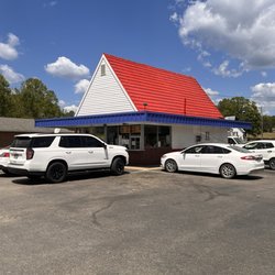 Dillwyn Dairy Freez - Exterior