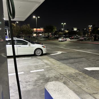 Costco Gasoline - Gas Stations Near Me - Commerce, California