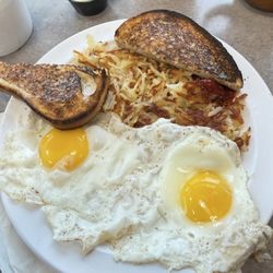 Market Cafe - Eggs, sourdough toast, has browns.