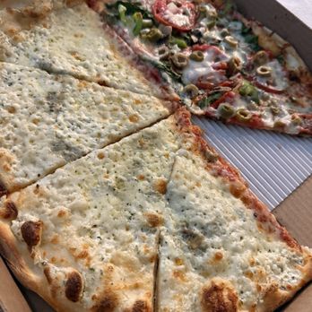Vintage Pizzeria - 1/2 cheese & 1/2 veggie (medium) - Pizza Near Me - Chamblee, Georgia