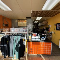 Beach City Deli & BBQ - Inside