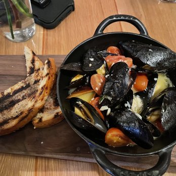 Serrano Vista Cafe - San Francisco "Style" Steamed Mussels - Cafes Near Me - S Highland, California Serrano Vista Cafe - San Francisco "Style" Steamed Mussels - Cafes Near Me - S Highland, California