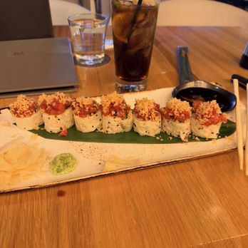Moxies - Dynamite sushi roll - New American Near Me - Scottsdale, Arizona Moxies - Dynamite sushi roll - New American Near Me - Scottsdale, Arizona