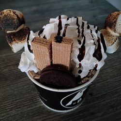 Negative 8C - Coffee Paradise with Oreo inside whipped cream and chocolate syrup and roasted marshmallows added to the outside