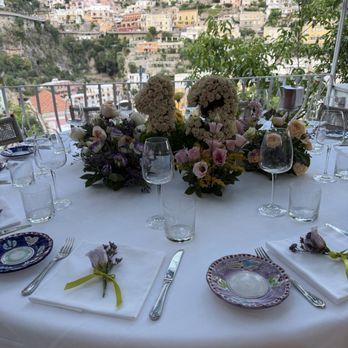 Il Tridente - Table setting. - Mediterranean Near Me - Positano, SA Il Tridente - Table setting. - Mediterranean Near Me - Positano, SA