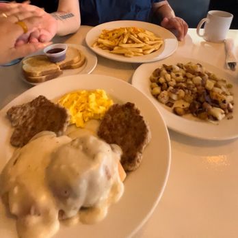 Wild Berry Diner - Biscuits and Gravy and Omelet - Diners Near Me - Mesa, Arizona Wild Berry Diner - Biscuits and Gravy and Omelet - Diners Near Me - Mesa, Arizona