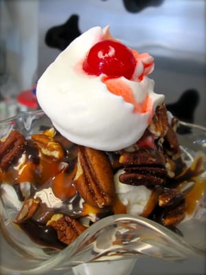 Foxy's Ice Cream by null