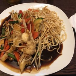 Asia Do Anh - Gemüse mit Nudeln