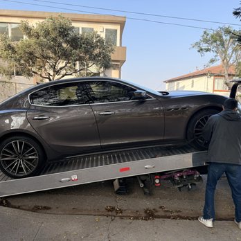 EZ Towing - Towing Near Me - Van Nuys, California EZ Towing - Towing Near Me - Van Nuys, California