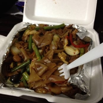 Aura Thai - Drunken noodles - Thai Near Me - Long Beach, California Aura Thai - Drunken noodles - Thai Near Me - Long Beach, California