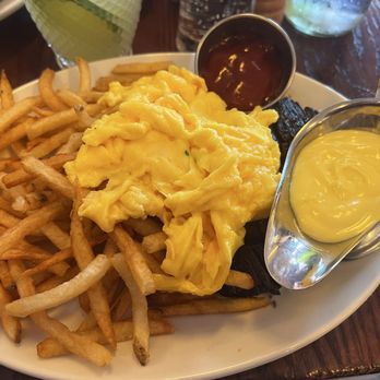 The Smith - Steak and eggs - New American Near Me - New York, New York