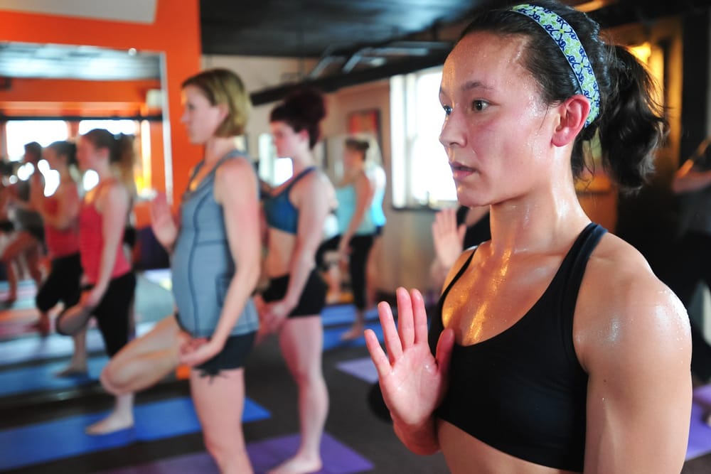 Hot Yoga Helena Logo