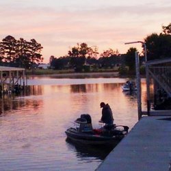 Bay Springs Country Inn & Marina