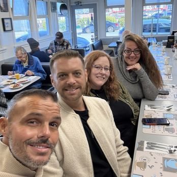 Lighthouse Cafe - Breakfast & Brunch Near Me - Sausalito, California