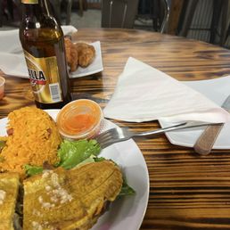 Jibarito w Arroz Con Gandules