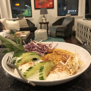 Mahaniyom - Cocktail Bars Near Me - Brookline, Massachusetts