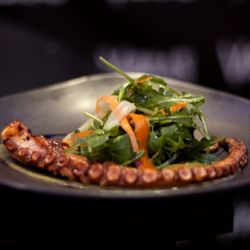 Vibras Restaurant & Lounge