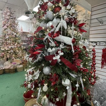 The Christmas Palace - Decor - Christmas Trees Near Me - Sunrise, Florida