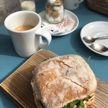 Hatch and Sons - Goat cheese blaas and delicious cup of tea - Cafes Near Me - Dublin, D