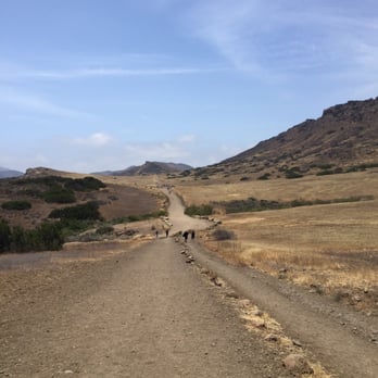 Paradise Falls - The long trail towards the waterfall with absolutely zero shade. - Hiking Near Me - Thousand Oaks, California