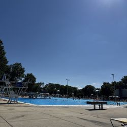 Larchmont Swim Club