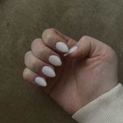 Modern Nails - Wrong shape, told multiple times to fixed them, everything they were worst than the last. Not clean edge's.