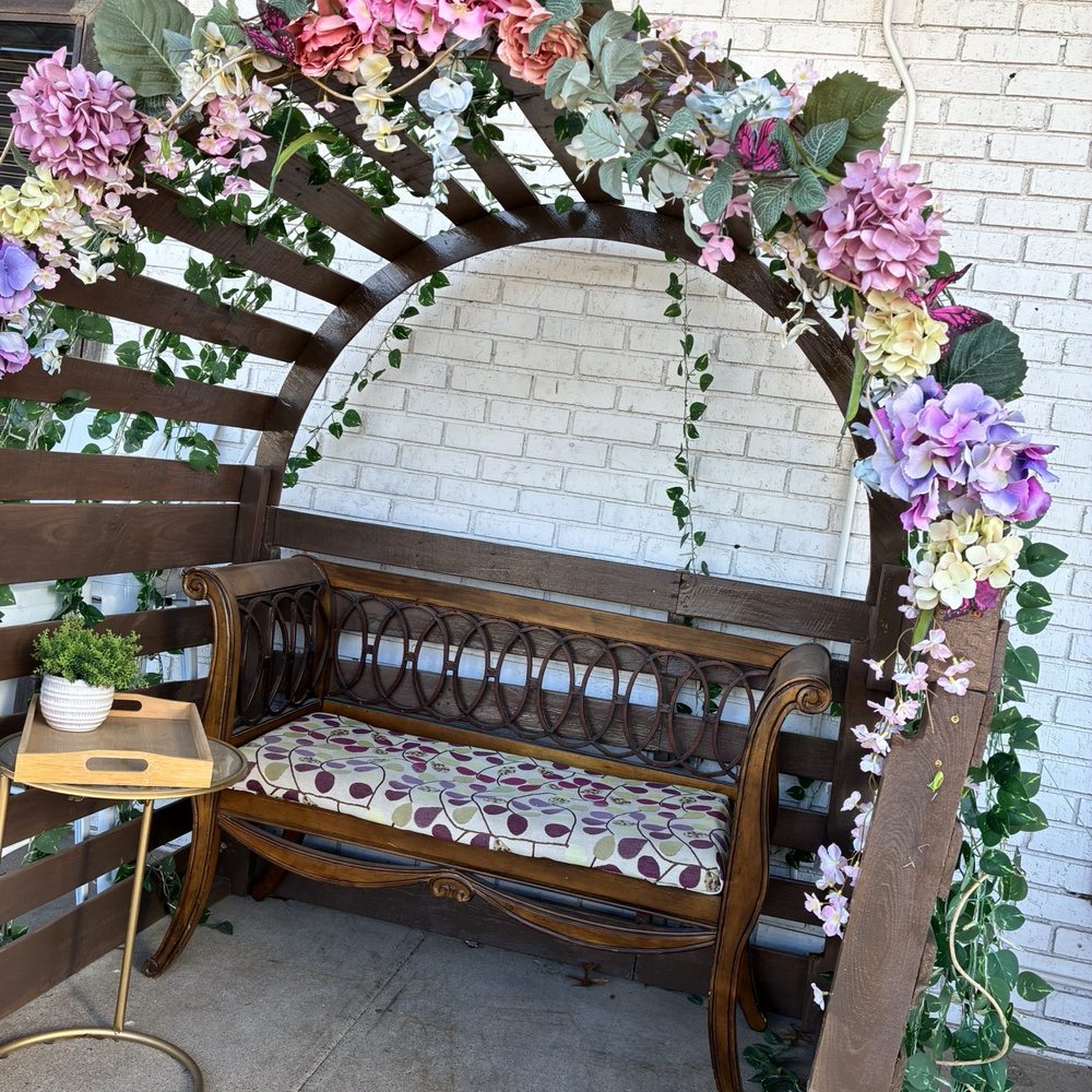 Belenty’s Love - Outdoor seating/photo spot. - Mexican Near Me - Fort Worth, Texas Belenty’s Love - Outdoor seating/photo spot. - Mexican Near Me - Fort Worth, Texas