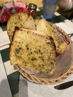 Amici's Pizzeria & Italian by null