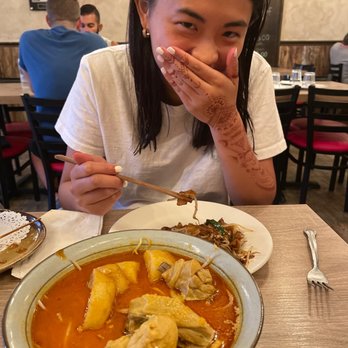 Mamak - Curry Laksa (and my very cute friend who took me here!) - Malaysian Near Me - Doraville, Georgia