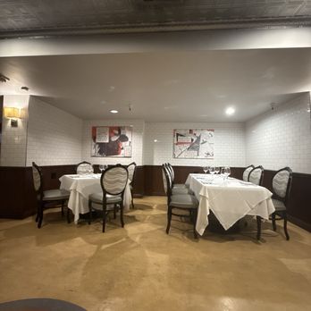 Chelsea Chowder House & Bar - Restaurant - Seafood Near Me - Long Beach, California