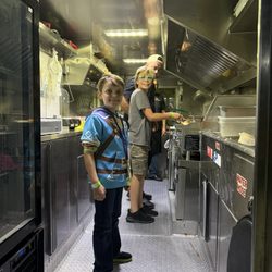 Vikings Burger & Wings - Inside the truck