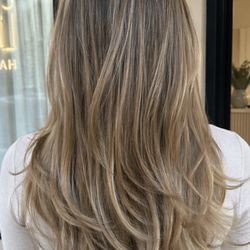 NUMI A Nuriel Abramov Salon