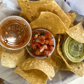 Salsa Mexican Grill - Chips and salsa - Mexican Near Me - Concord, California