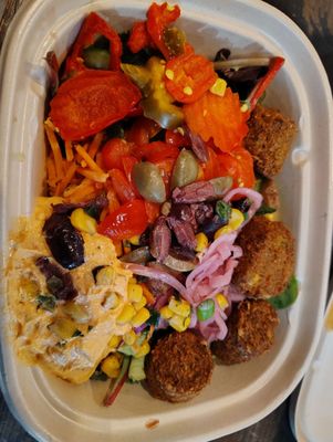 Roti Mediterranean Bowls. Salads. Pitas. by null
