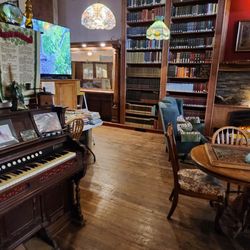 Monarch Public House - Library