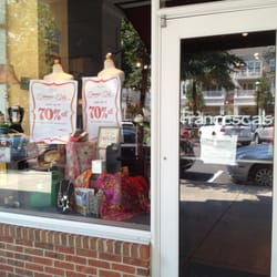 Francesca's Collections - Storefront