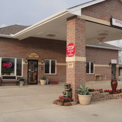 Trails West Motel - entrance where u pull up