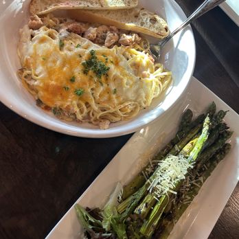 Olde Brick House - Brick house pasta with maritime sauce and side of chefs vegetable - Irish Near Me - Mankato, Minnesota