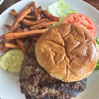 Tickets Newport - Grilled Sirloin Burger with Sweet Potato Fries - American Near Me - Middletown, Rhode Island Tickets Newport - Grilled Sirloin Burger with Sweet Potato Fries - American Near Me - Middletown, Rhode Island