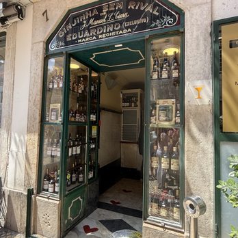 Ginja Sem Rival e Eduardino - Beer, Wine & Spirits Near Me - Lisbon, 11