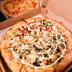 Mellow Mushroom Greensboro - Half & Half Pie : Holy Shiitake & Merry Prankster