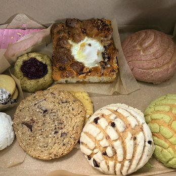 Comadre Panaderia - Bakeries Near Me - Austin, Texas